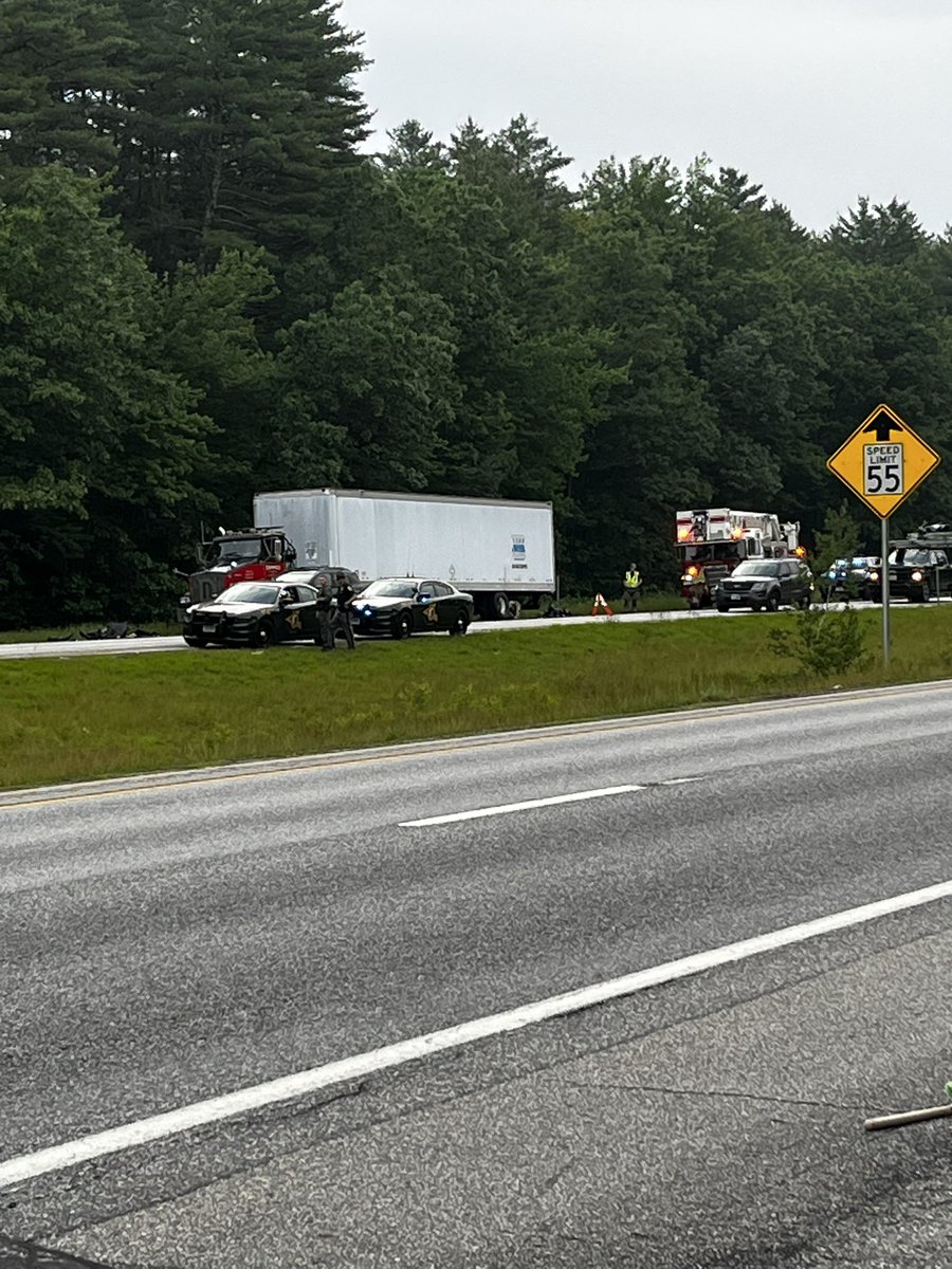 alannafloodnews's tweet image. Heads up for commuters: 89N in Concord is slow going after a crash temporarily shut down all lanes. It’s back open but things are moving slowly after exit 1.