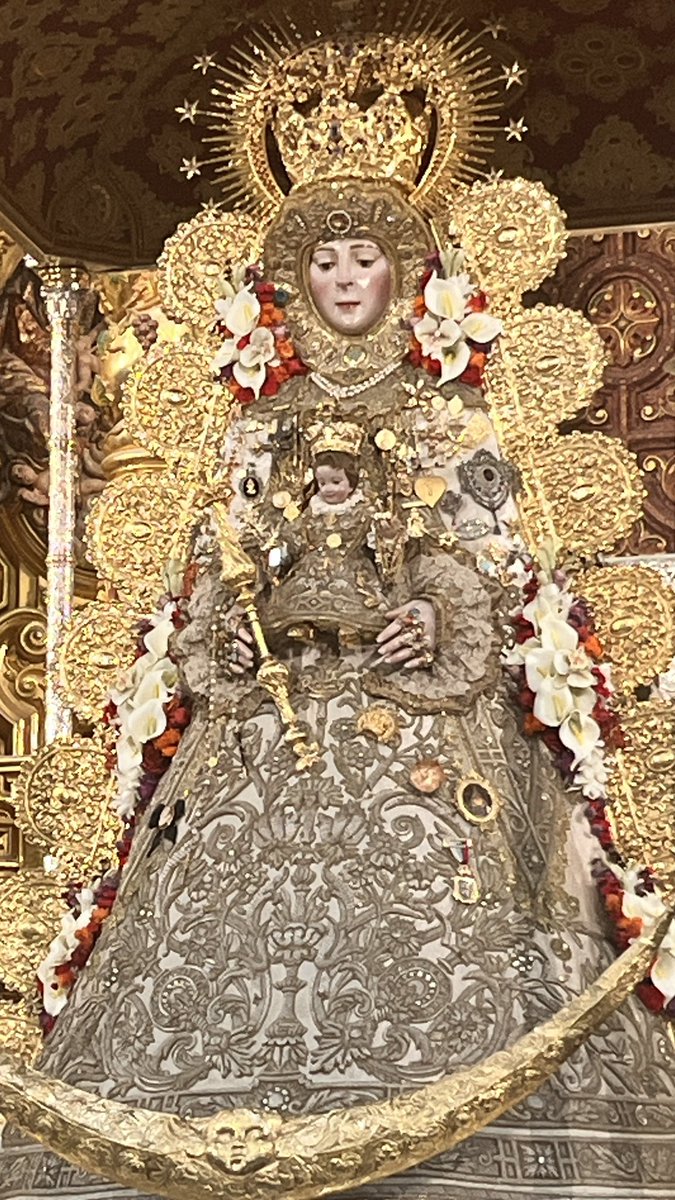 Aquí, por Ti, otra vez para pedirte por ellos. Por los que están. Por los que son. Por los que no están. Por los que siempre serán. Por los que nunca se irán. Por los que nunca dejarán de ser. Por los que siempre merecerán que venga. Sálvalos, Rocío, sálvalos. #Rocio2025