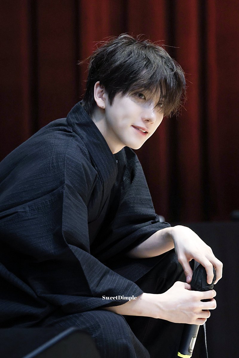 SweetDimple_28's tweet photo. 250608 디마뮤

느므 멋있어…🥹
#JUSTB #저스트비 #DY #전도염 https://t.co/hkfdLgNlxv