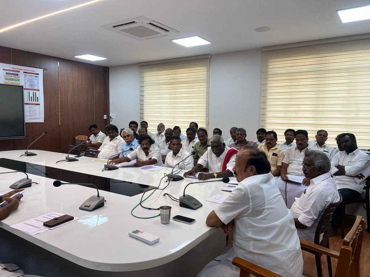 DMKCuddalore's tweet photo. கடலூர் கிழக்கு மாவட்ட திமுக செயற்குழு கூட்டம் மாண்புமிகு வேளாண்மை மற்றும் உழவர் நலத்துறை அமைச்சர் திரு @MRKPanneer அவர்கள் தலைமையில் நடைபெற்றது.
#DMKCuddalore https://t.co/PsK3L823xT