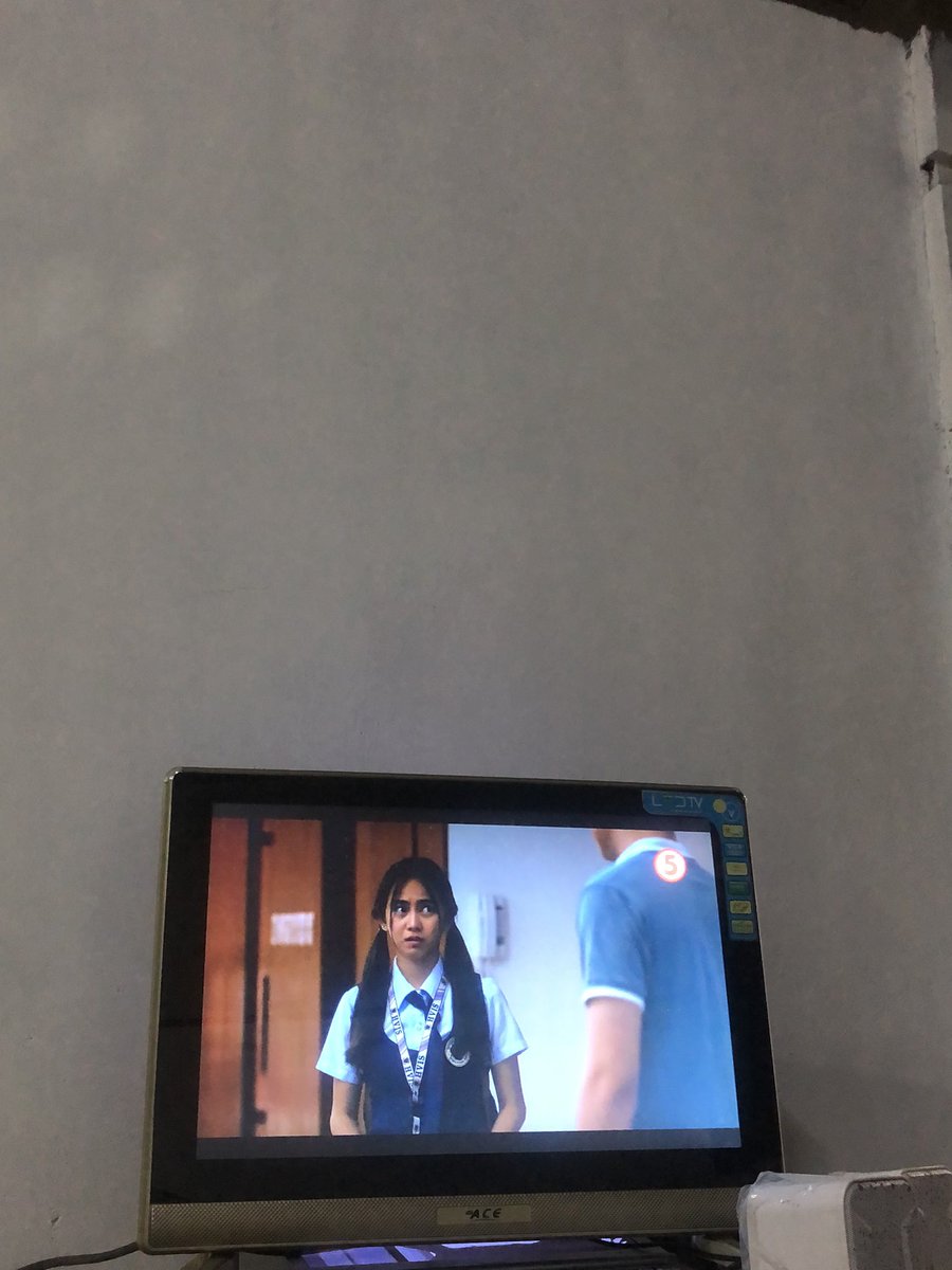 “Kasi cute ng pigtales mo” acckkk

JAYFER IN TROUBLE

#AshtineToTheRescue
#ANDRESolvingProblem 
#AMNSETV5Viral