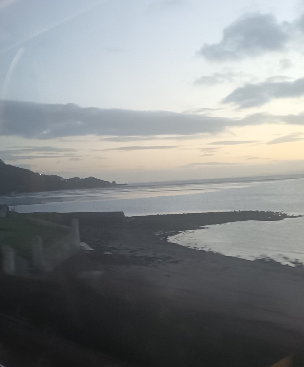FrannyReilly's tweet image. Morning you lovely people around the world 馃憢 鈽曪笍 馃審
Happy Monday 馃尋
Hope you had a good weekend
It's a nice start to the day here in Fife 馃尌 馃寠 馃彺鬆仹鬆仮鬆伋鬆仯鬆伌鬆伩
Have a great day and a wonderful week ahead whatever your doing 馃彙 馃尀 馃泹 馃尰 馃拹
Coffee time for me 鈽曪笍
Love to you all 馃槝 鉂わ笍 馃グ