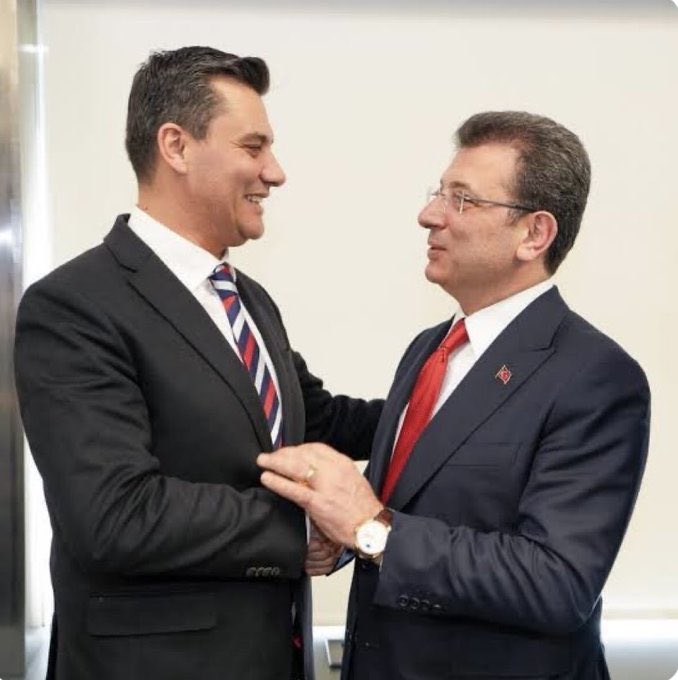 Biricik Başkanım Ferdi

Bu işin sağı solu yok diyerek Manisa’da tarih yazan Ferdi,

İmamoğlu’na özgürlük diye Manisa’yı ayağa kaldıran Ferdi,

Biz senden razıyız, sen de bizden razı ol.