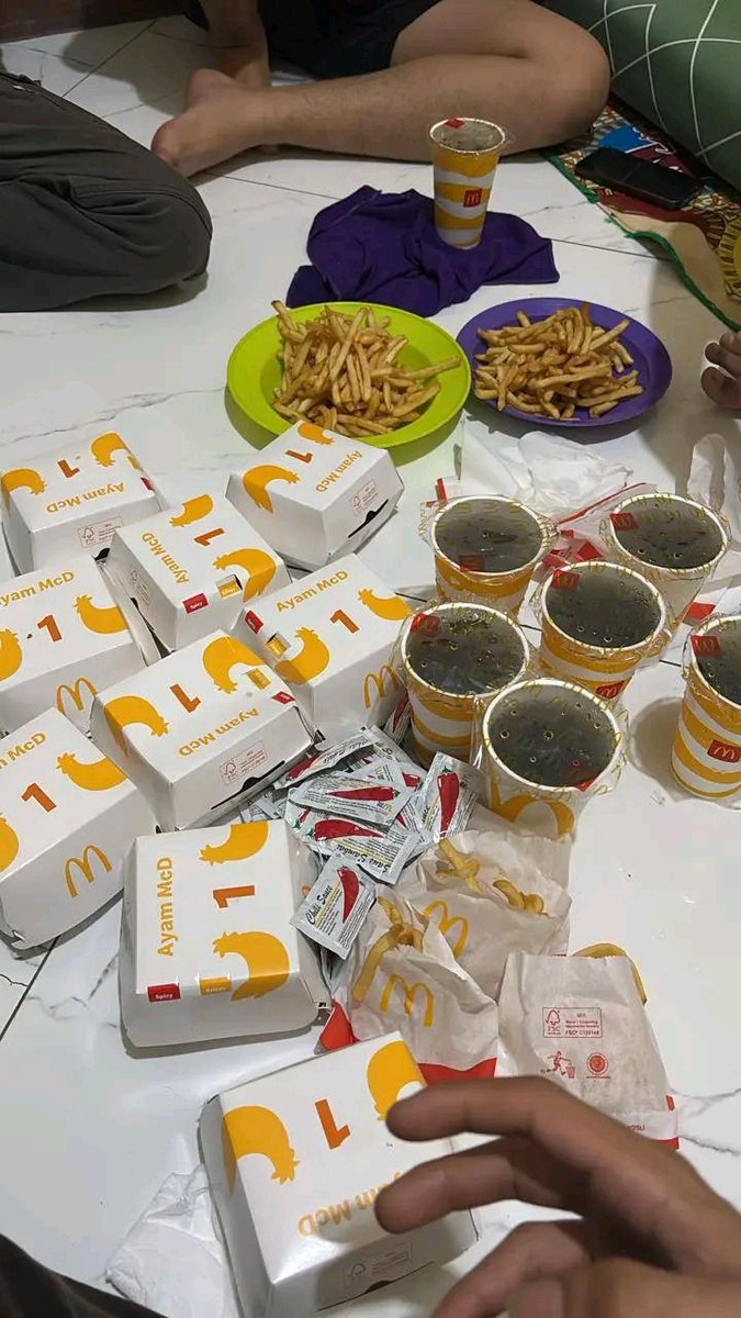 jokiforeser's tweet photo. WTS WANT TO SELL VOUCHER MCD
1 AYAM CRISPY + 1 KENTANG + MINUM 
CUMA BAYAR 2K AJA DI MCD NYA

HARGA VOUCHER 10K
JADI TOTAL CUMA 12K
KHUSUS SELF ORDER YA DI MESIN MCD NYA
#zonauang
#zonajajan https://t.co/rCLkL22Cl8