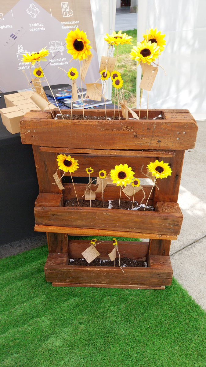 Integra CEE (@integracee) on Twitter photo 🌻 Bajo el lema “Sembrando comunidad”, #IntegraCEE participó ayer en la Feria del Tercer Sector de <a href="/leioaudala/">Leioa Udala</a>. Nuestro jardín de la #diversidad se llenó de mensajes de sensibilización en favor de la #inclusión y la igualdad de oportunidades para todas las personas. ¡Gracias! 🌻 Bajo el lema “Sembrando comunidad”, #IntegraCEE participó ayer en la Feria del Tercer Sector de <a href="/leioaudala/">Leioa Udala</a>. Nuestro jardín de la #diversidad se llenó de mensajes de sensibilización en favor de la #inclusión y la igualdad de oportunidades para todas las personas. ¡Gracias!