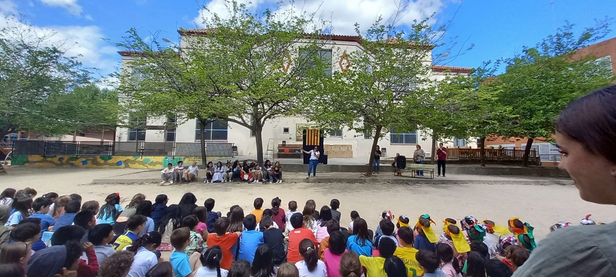 Sant Jordi'25: Contes teatralitzats per amenitzar la tarda escolar: Bravo 6è‼️☺️🌹📚