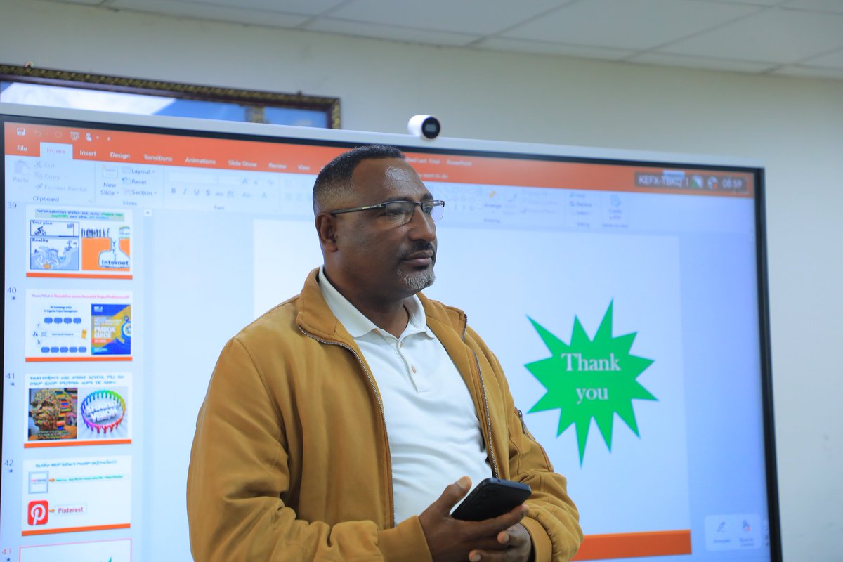 የሰኞ ማለዳ የሰራተኞች የዕውቀት ሽግግር መርሃ ግብር ተካሄደ 
በአዲስ አበባ ከተማ አስተዳደር የትላልቅ ፕሮጀክቶች ግንባታ ጽ/ቤት ዘወትር ሰኞ ማለዳ ከስራ ሰዓት በፊት የሚካሄደው የሰራተኞች የዕውቀት ሽግግር መርሃ ግብር ተካሂዷል፡፡