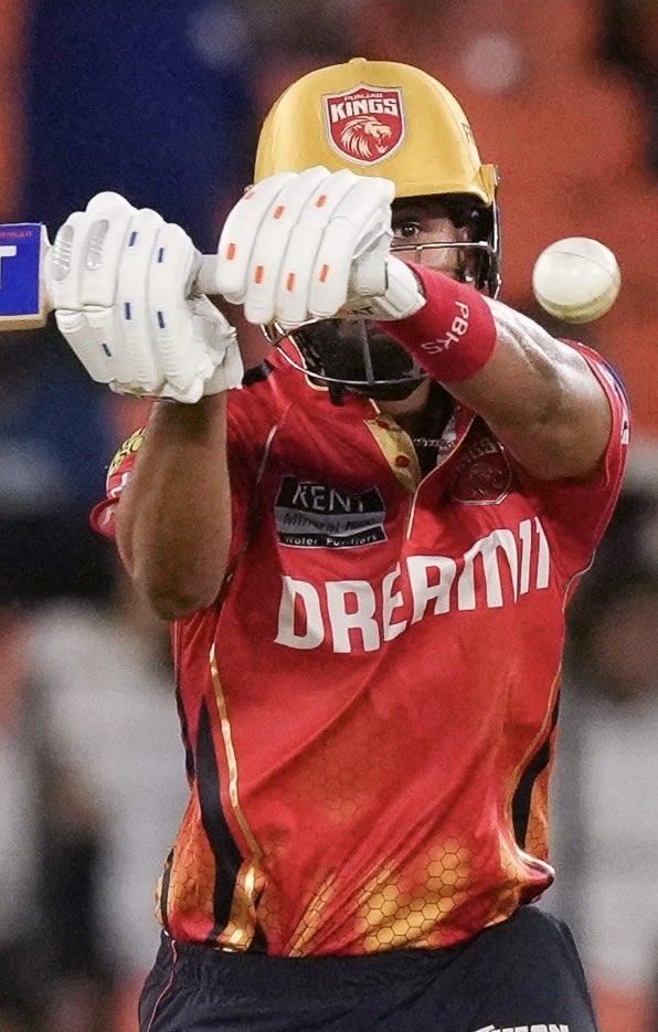 ⁦<a href="/TilakV9/">Tilak Varma</a>⁩ and ⁦⁦<a href="/ShreyasIyer15/">Shreyas Iyer</a>⁩ play a shot in Second Semifinal of ⁦<a href="/IPL/">IndianPremierLeague</a>⁩ <a href="/PTI_News/">Press Trust of India</a>⁩