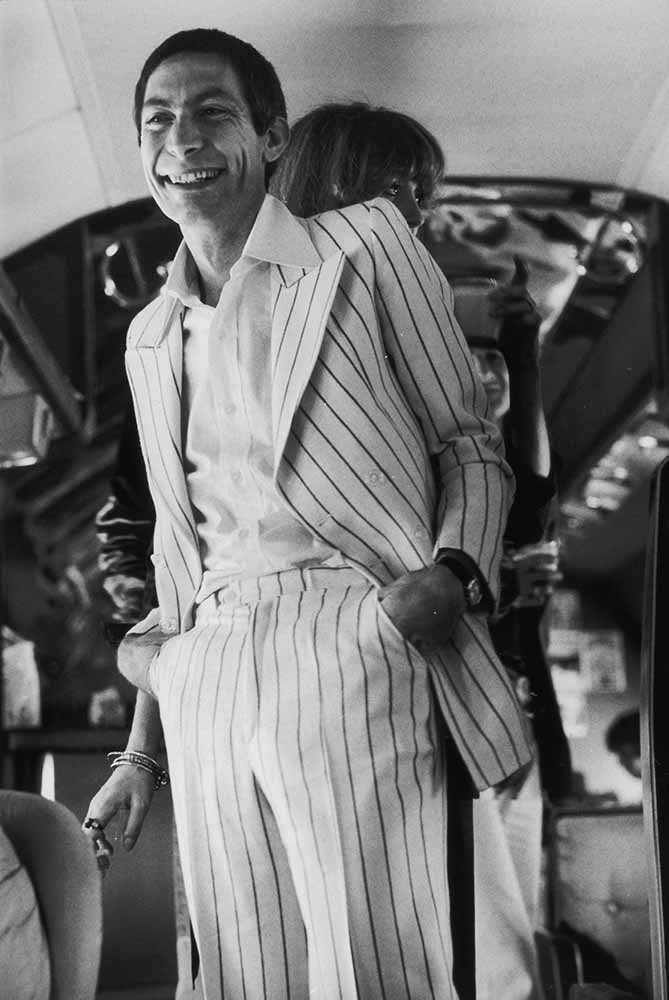 RollingStones's tweet image. Thinking of dear Charlie on his birthday today. Forever loved and missed by all 💛
📸:
1. Dominique Tarle
2. Christopher Simon Sykes
3. Lynn Goldsmith
4. Jack Vartoogian