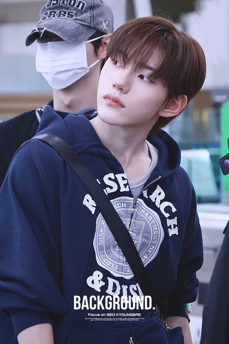 🫳🏻🫳🏻

#서경배 #SEOKYOUNGBAE
#클로즈유어아이즈 #CLOSEYOUREYES