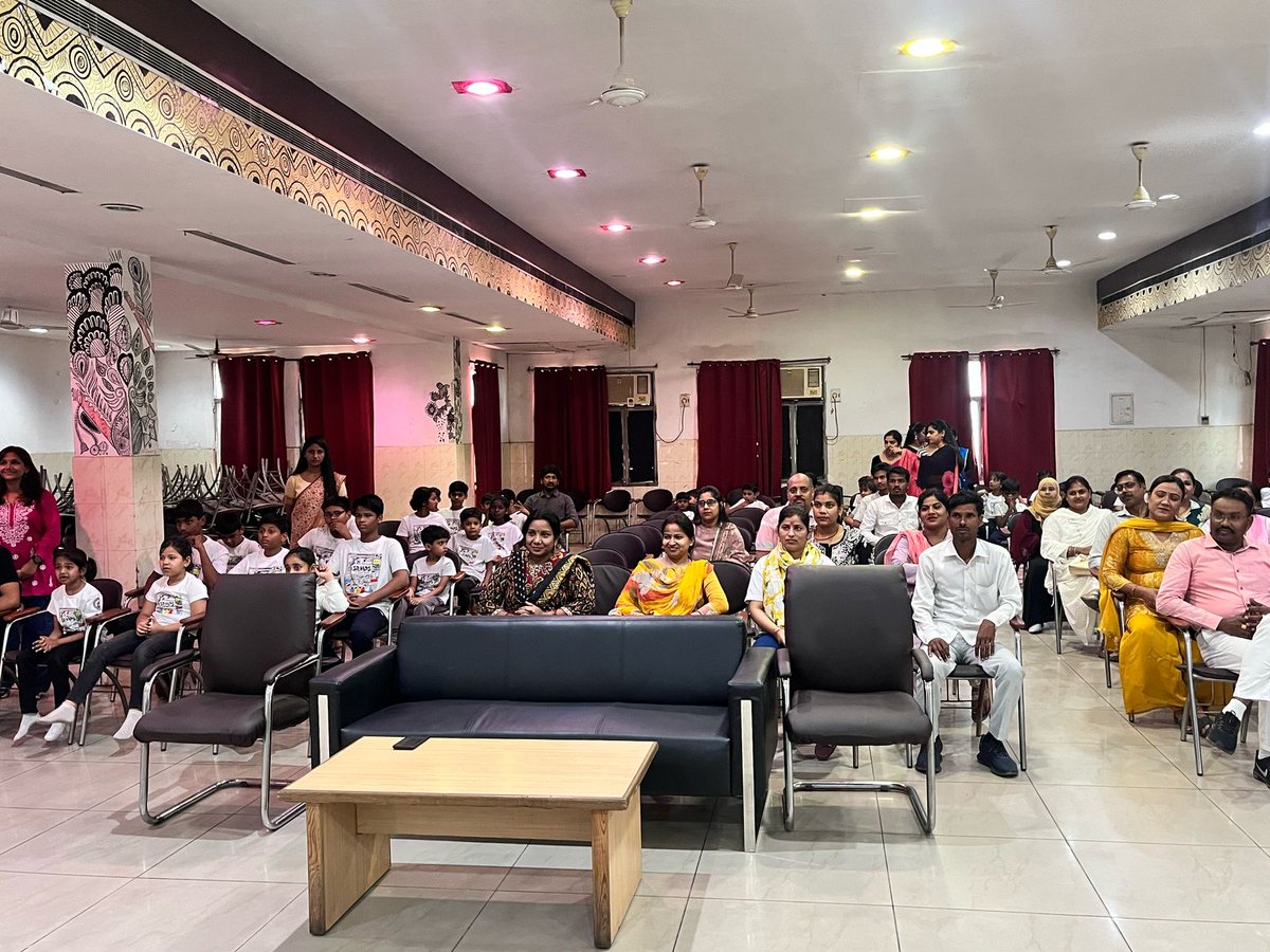 SRMPS's tweet photo. 📷 Summer Camp Culmination Ceremony | Shri Ramswaroop Memorial Public School 📷
#SRMPS #SummerCamp2025 #CulminationCeremony #StudentTalent #TAALAcademy #Inspiration #CreativityUnleashed #BeyondClassroom #ConfidenceBuilding https://t.co/spR6U3zeMM