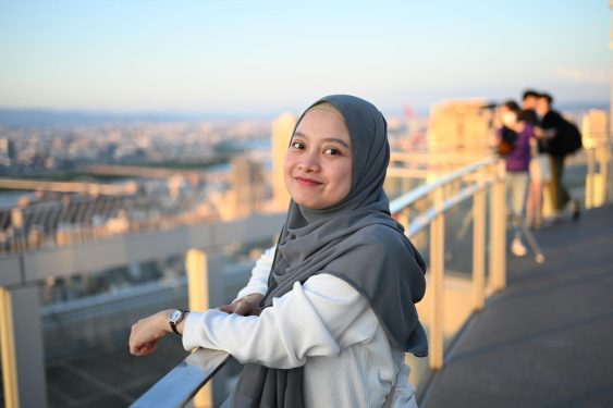[Students' voices]
Erina (Indonesia) graduated from the Ph.D. program in the Chemistry Department at the SISC. She wrote that Studying at The University of Osaka is a deeply rewarding experience, both academically and personally.
sci.osaka-u.ac.jp/en/erina-hilma…