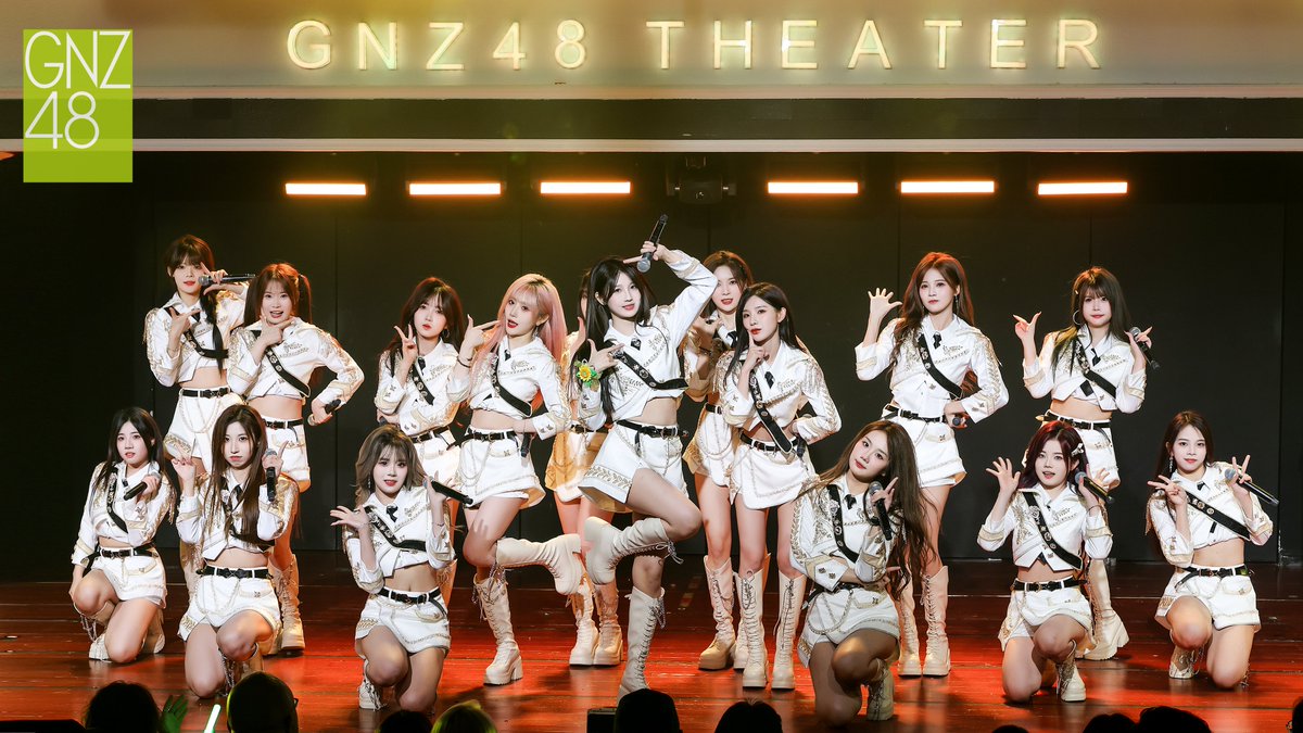 SNH48_JAPAN's tweet photo. 🎤GNZ48 TEAM NIII 新作公演🎬
『私のいない世界（uN__v3rse）』🌌
『没有我的世界（uN__v3rse）』
公演の振り返りショット📸

#SNH48 #GNZ48 #TeamNIII #新作公演
#idol #アイドル #中華アイドル https://t.co/80InAUdBPf