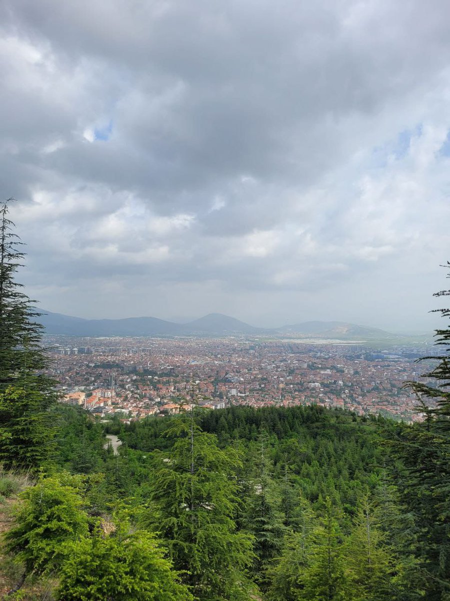 “Nedir bu göğe baktığımız?
Nedir arayıpta bulamadığımız?
Kuşlar mı eksik orda?
Yoksa umutlarımız mı takıldı bulutlara?…”🍂

Günaydın mutlu sabahlar ☀️ 🌺 ☕ 

#günaydın #GoodMorning #pazartesi #mutlusabahlar #SONDAKİKA