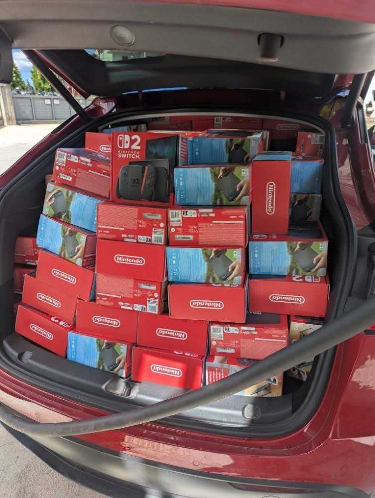 Chicos me compre todas las switch 2 perdón