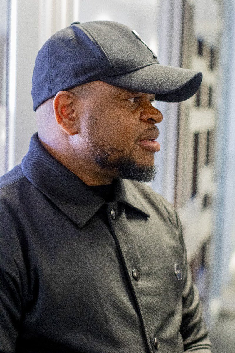 tjmalamule's tweet photo. Monday Motivation 💪
Quitting and giving up may look the same—but they’re not.
Quitting is choosing peace over pressure.
Giving up is letting fear win.
Know the difference. Protect your peace, not your potential. 

#MondayMotivation #MindsetMatters #tjtalks #tjtalksinternational https://t.co/PpU50vCcu9