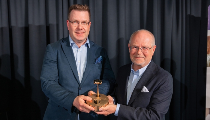 👏Onnittelut Arnon Oy!
Ensimmäinen Pirkan Nuija on myönnetty tamperelaiselle Arnon Oy:lle. Yritys palkittiin ansiokkaasta ja pitkäjänteisestä hallitustyöstä, joka on vaikuttanut suoraan sen kasvuun, kansainvälistymiseen ja vastuullisuuteen.
tampereenkauppakamarilehti.fi/ensimmainen-pi…