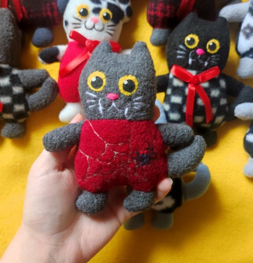 #укркрафт

тред з іграшками, прошу поширити, для замовлення пишіть в реплаї або в телеграмі @/badbadbi 

ціни, розміри вказані на фото