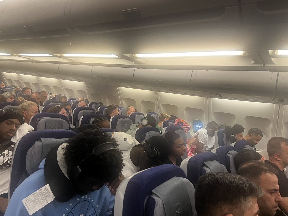 TruthDontCareB's tweet photo. Wheels up to Lithuania! I have the honor or coaching the Grind Session Select team this summer. Facing back to back YBCL Champions Rytas Vilnius first then to Italy vs Orange 1 and Stella Azzura. Finishing out in Spain vs Zentro Madrid. Great crew with me! https://t.co/YnD7urgZ1m