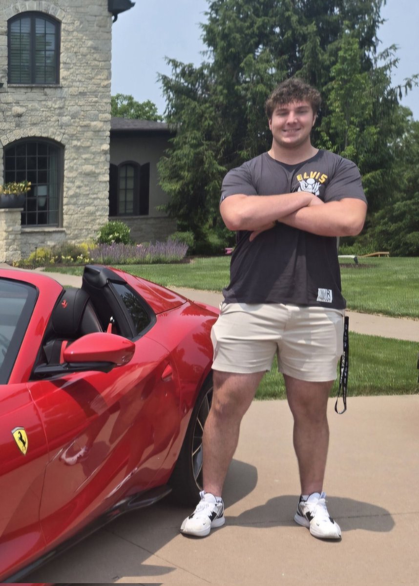 Holly_G75's tweet image. Fantastic weekend with this guy! Thank you to everyone at Mizzou for their time and energy in making it great!