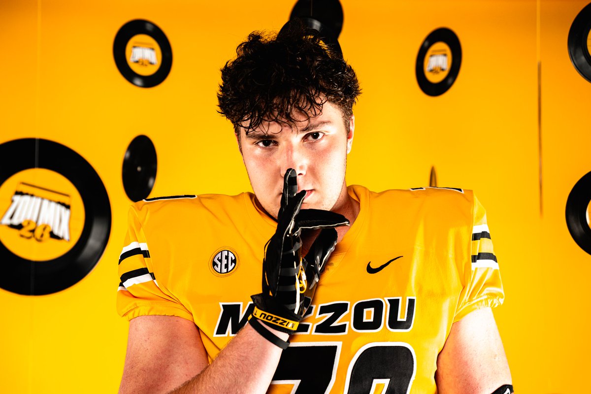 Holly_G75's tweet image. Fantastic weekend with this guy! Thank you to everyone at Mizzou for their time and energy in making it great!