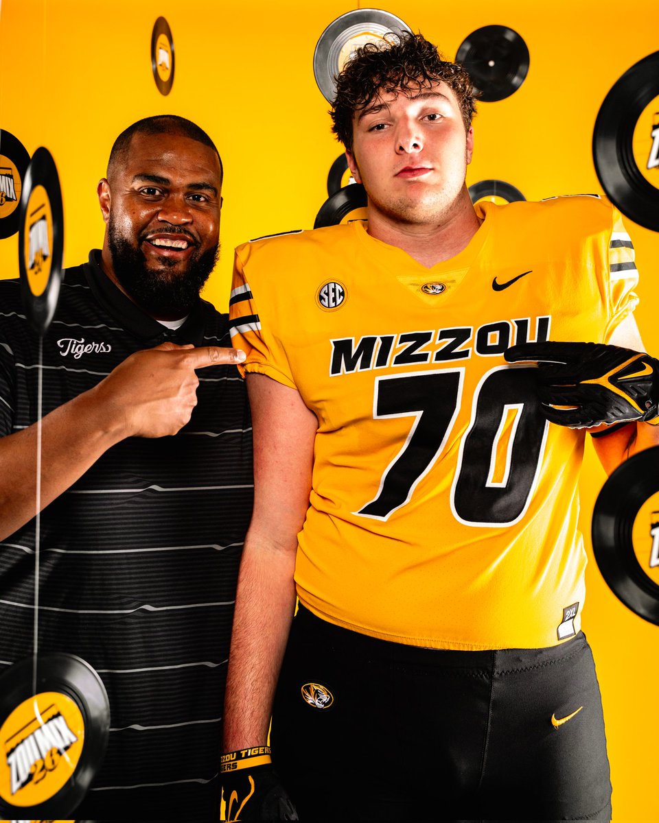 Holly_G75's tweet image. Fantastic weekend with this guy! Thank you to everyone at Mizzou for their time and energy in making it great!