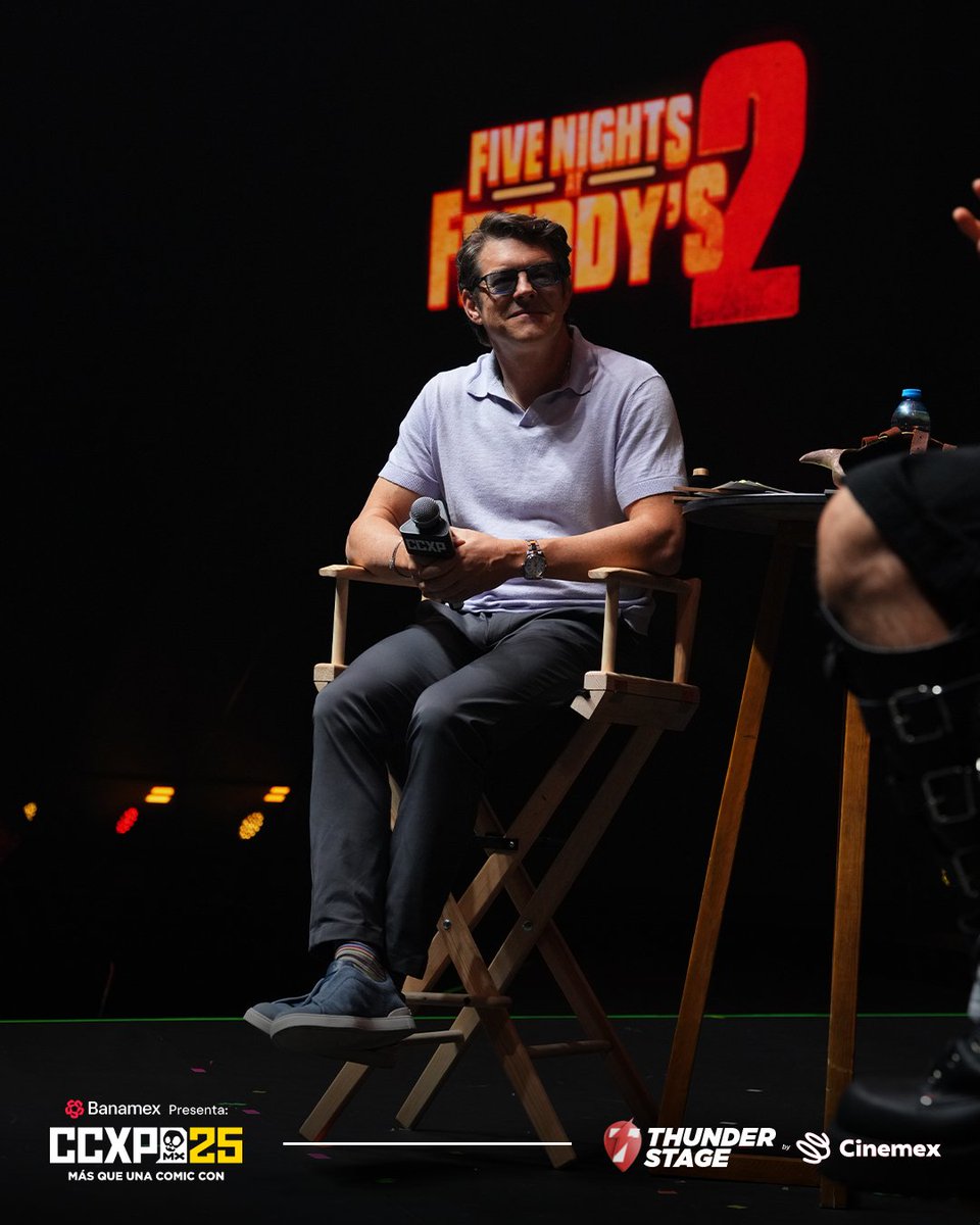 CCXP México (@ccxpmexico) on Twitter photo ¡AY QUE MIEDO!😨
Los REFERENTES del terror <a href="/creepypuppet/">not james wan</a> y @itsjasonblum nos contaron sobre los horrores que vienen para la productor BLUMHOUSE.
Se viene un 2025 feliz para los amantes del terror.
#CCXPMX25 es presentado por @Banamex
#MásQueUnaComicCon ¡AY QUE MIEDO!😨
Los REFERENTES del terror <a href="/creepypuppet/">not james wan</a> y @itsjasonblum nos contaron sobre los horrores que vienen para la productor BLUMHOUSE.
Se viene un 2025 feliz para los amantes del terror.
#CCXPMX25 es presentado por @Banamex
#MásQueUnaComicCon