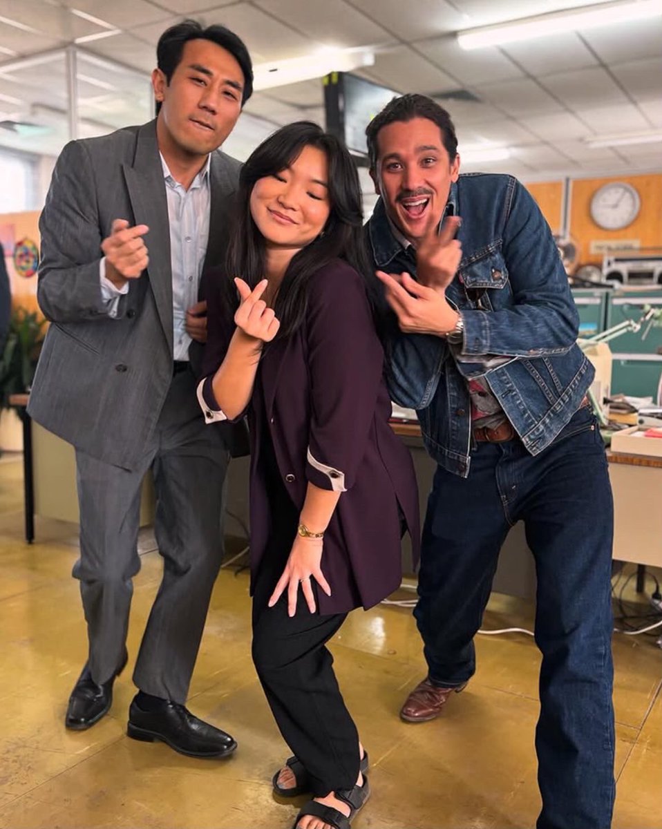 newsatsix1986's tweet photo. The sweetest nerds that 1989 ever saw - #NoeleneKim, #TimAhern and #LeeZheng! 😉
What a gorgeous set of snaps that #MichelleLimDavidson shared of her, #ChaiHansen and #YuchenWang on her Instagram page!
Now, a room needing tidying awaits me! 💖
#TheNewsreader https://t.co/XplBQdsdk5