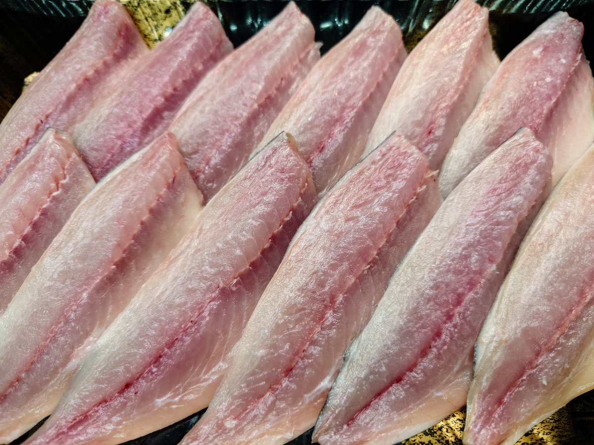 魚忠長久手店の苅谷です
本日はコレ！
長崎県産 天然マアジ
今晩は美味しい
アジフライをいかがですか
ご来店お待ちしてます
#ヤマダネコ アクキー🎁
#uochu
#ピアゴパワー長久手南店
#魚忠長久手店