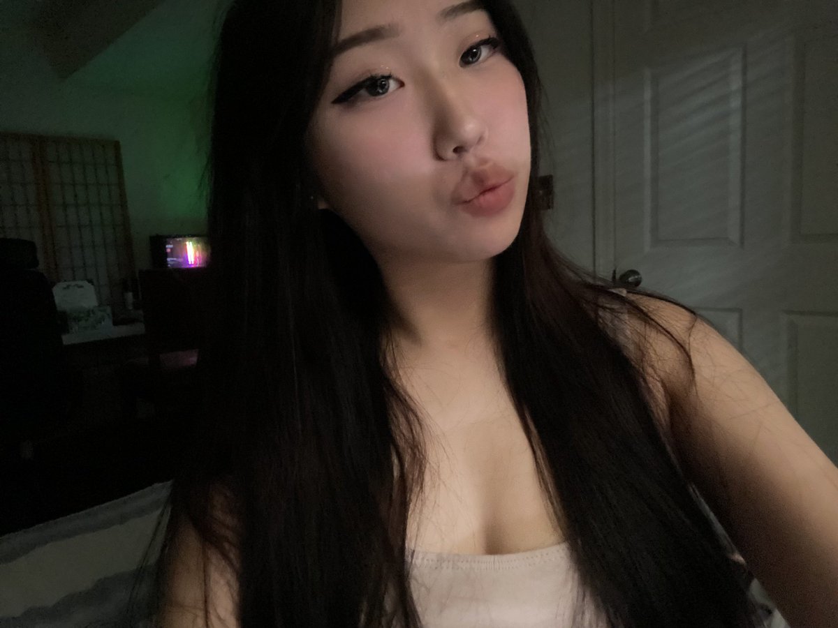 misothrow's tweet image. kissy face kissy face sent 2 your phone