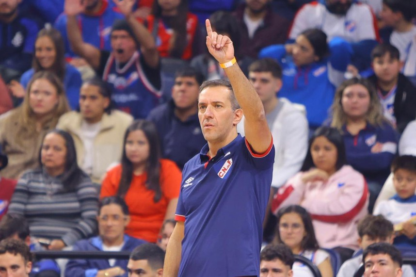 Luego de 87 años <a href="/CNdeFbasketball/">Nacional Basketball</a> vuelve a alzarse con el título de la liga, y es recontra merecido. Fue el #1 toda la temporada, tenía salgo negativo solo ante Aguada y vaya manera de revertirlo. 1ª vez en la historia de la LUB que se remonta un 1-3 en las finales. Equipazo 👏🏻