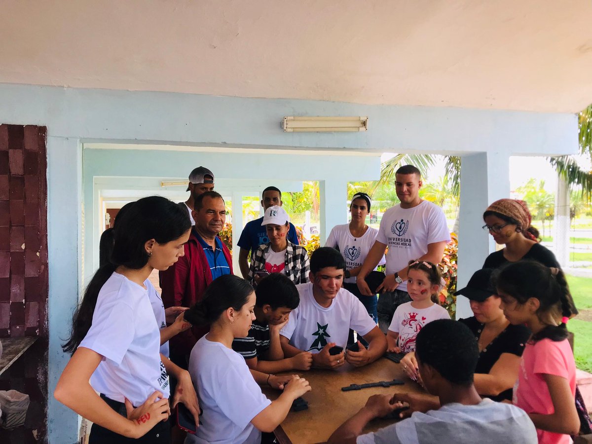 GemaLLilianG03's tweet photo. 🥰La #FEUPinareña disfrutó de un extraordinario día, lleno de risas😁 y alegría😊, junto a los más pequeños de casa👦👧
¡¡Feliz día de la Infancia!! 🥳🥰❤
#FeuUCMPinar
#FeuUPR
#InfanciaFeliz https://t.co/gEleu1DCgv