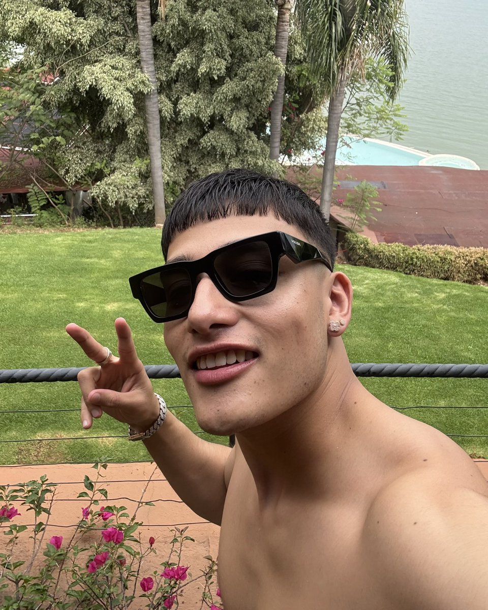 Aquí estuvieras bb :(