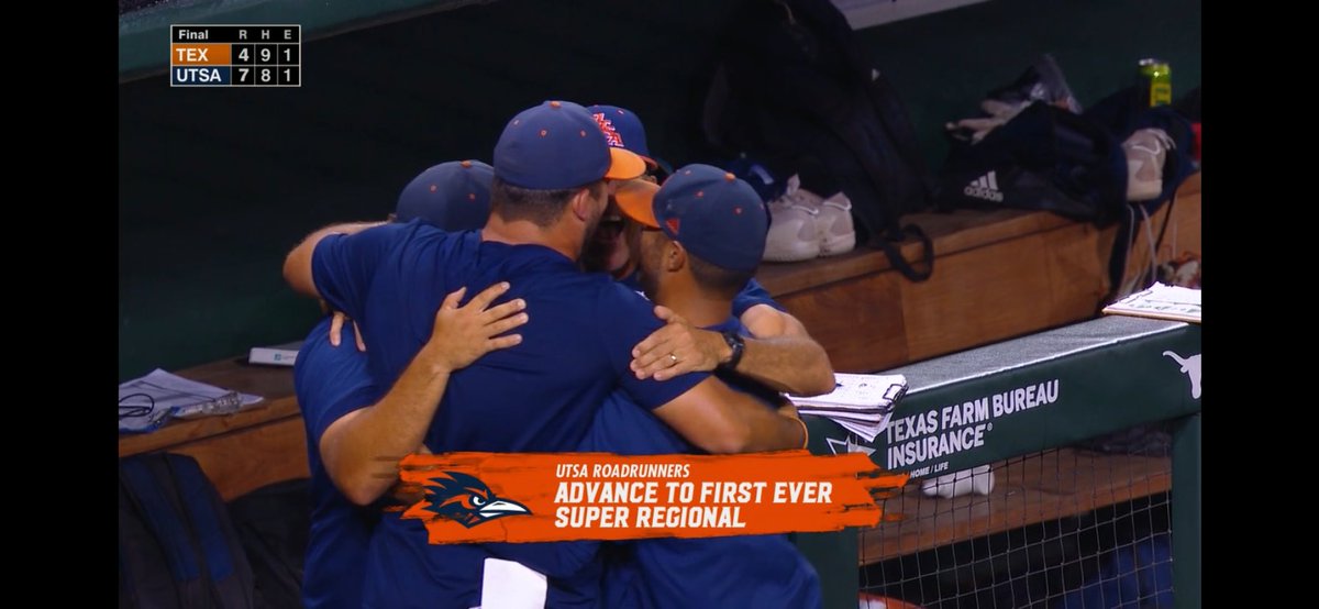 ChristianSeth7's tweet photo. Let’s go Runners!!!!! @UTSABSB on the way to their first ever Super Regional!! #BirdsUp #LetsGo210 https://t.co/RwmAwfRsRI
