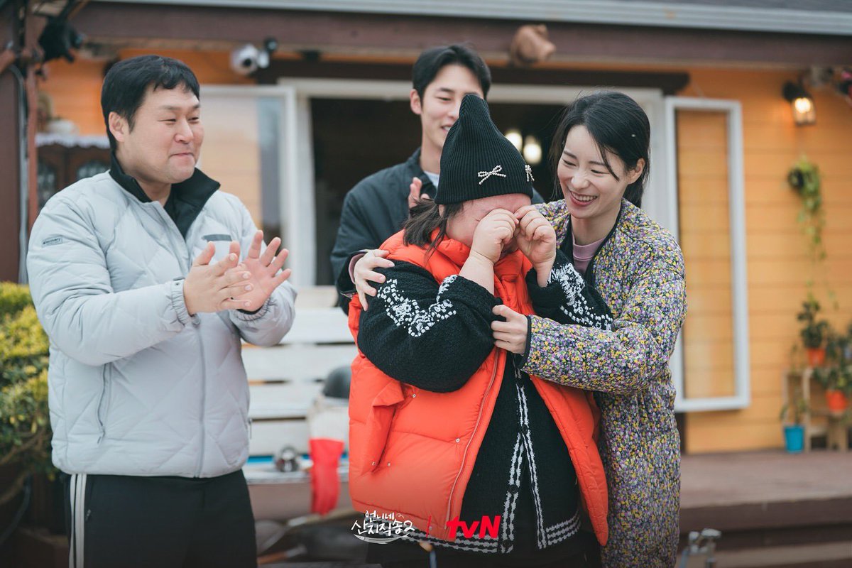 leejaewookrec's tweet photo. 20250602 tvn_joy 

<언니네 산지직송2> 8화 비하인드 스틸🎣

미션 임파서블: 준면 생일파티

<언니네 산지직송2>
[일] 저녁 7:40 tvN

#이재욱 #LeeJaeWook
#언니네산지직송2 #FreshOffTheSea2 https://t.co/Fdk1dtOodz