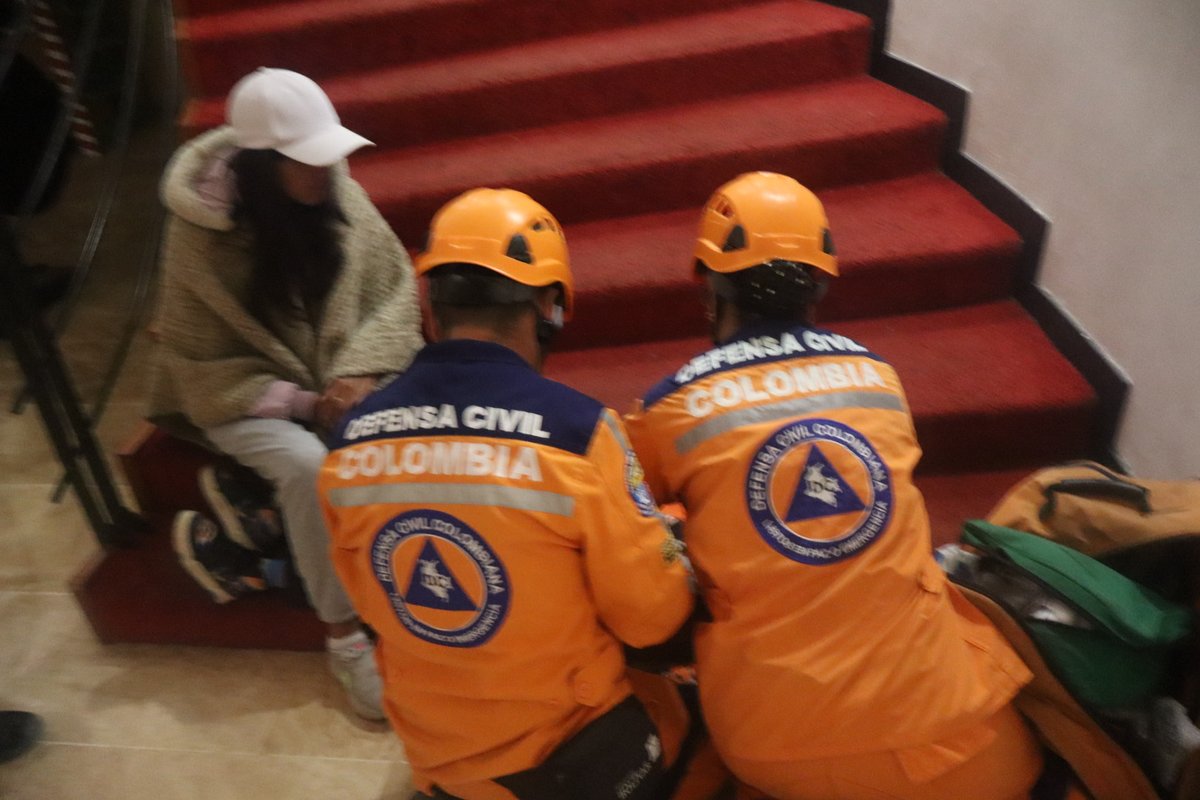 🚨 ¡Misión cumplida! 🙌

Durante la celebración de la Virgen del Milagro, el trabajo conjunto de nuestros entes de socorro y sectoriales garantizó un evento seguro y tranquilo para todos.

✅ 16 emergencias atendidas
🏥 1 traslado al Hospital Metropolitano de Tunja.
