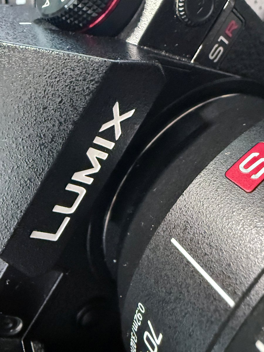 blackgrounder's tweet photo. Thanks to @jvavolleyball's professional photographer Katie for giving pro tips to our guy #VideoPappi at #jvasummerfest on taking great photos w/ his @panasonic #S1R mirrorless.
If he gets to be 0.1% as good as you, his results will be a million times better than right now. https://t.co/vTorjoi61O