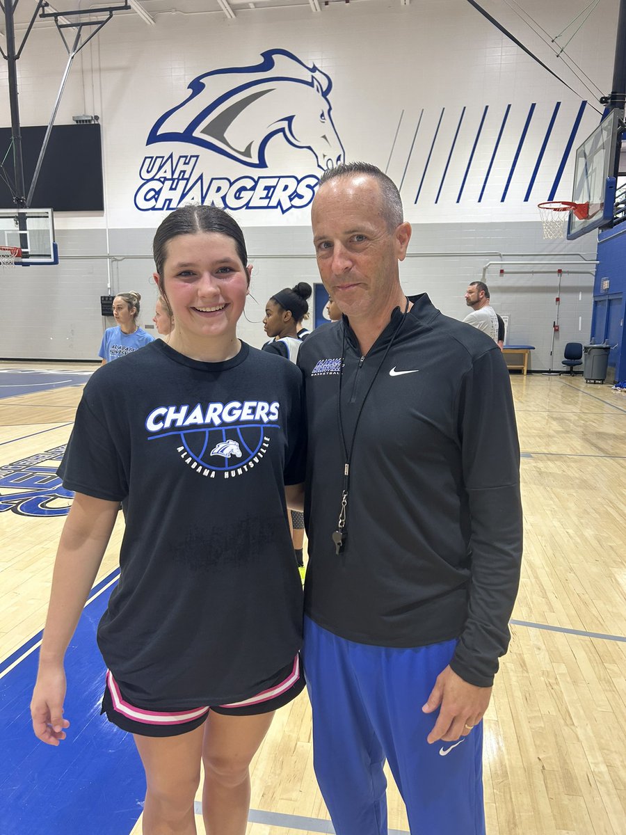 zoeycurry2029's tweet image. Thanks @UAH_WBB for a great elite camp!  Grateful for the opportunity to get to know @SharpeAllen, @CoachKOstreet and @CramerCoach3   I enjoyed learning about your team!
@WVThunderBlum