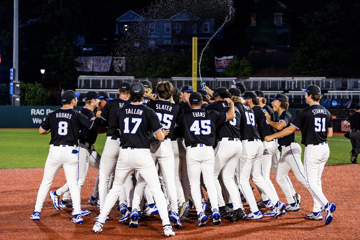 DukeBASE's tweet photo. It was always the devs 😈

#BlueCollar #GoDuke https://t.co/2bCarWi4ad