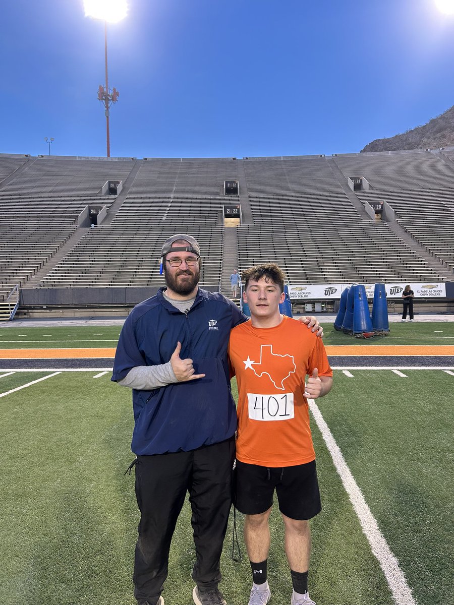 Boston_Stephens's tweet image. I had an amazing time at @UTEPFB today! Thank you @Coach_Cotton713 and @CoachPappalardo for having me! I charted 9/10 on FG. Here is a 48 yd punt with 4.12 HT and a 50 yd FG
@CoachLeonardTX @Pistol_Pogue @hunter_walling @OberkromKicking @coachseanriley