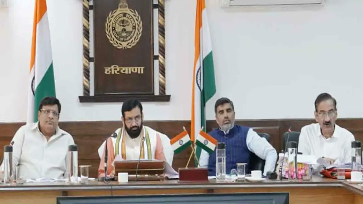 KhabrainAbhiTak's tweet image. चंडीगढ़: हाई पावर परचेज कमेटी की बैठक
सीएम नायब सैनी करेंगे अध्यक्षता
हरियाणा निवास में होगी बैठक
कैबिनेट मंत्री कृष्ण लाल पंवार होंगे शामिल
कई विभागों की सरकारी खरीद योजनाओं पर लगेगी मुहर
#HaryanaGovt #HPPC #CMnayabSaini #latestnews #breakingNews #khabrainabhitak