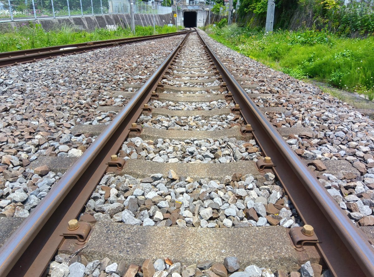 野岩鉄道トリビア 弊社営業線内の枕木はおよそ4万8千本ほどあり