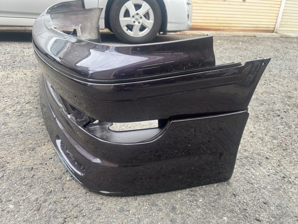 100系マーク2
フロントバンパー売りです！
5千円です！
お前誰やねん割アリ
お前友達やろ割アリ
こんにちは割アリです！