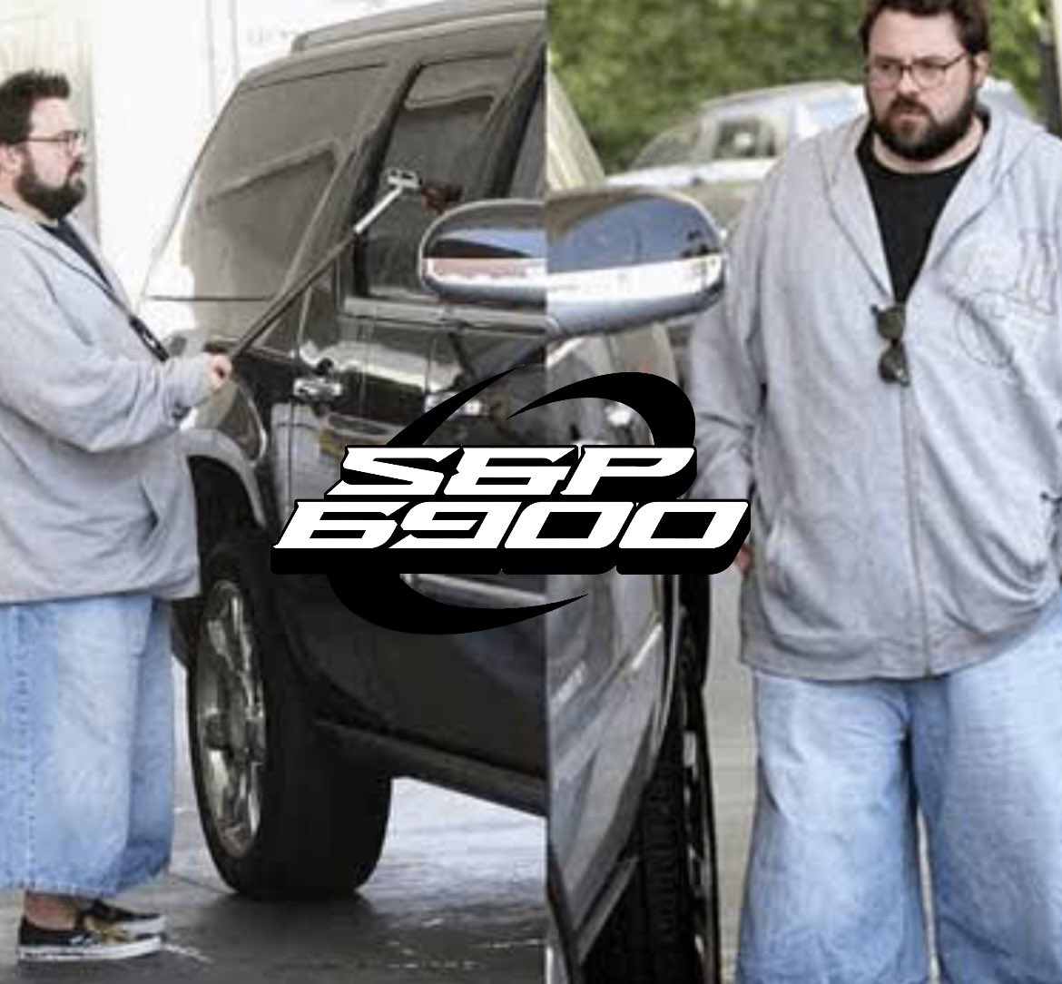 itsover_eth's tweet image. Kevin Smith’s jorts are full of innumerable teeny tiny coins that contain the power of the entire stock market.
fact checked: ✅ true