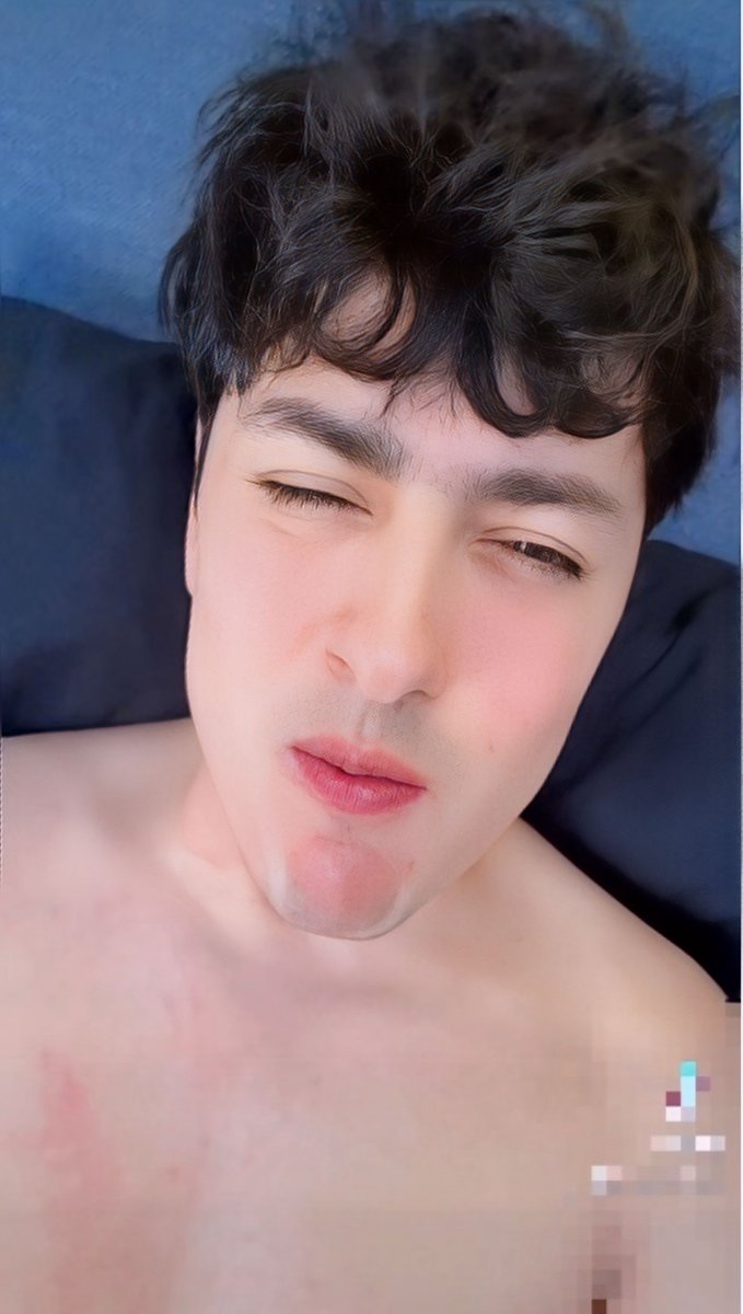 Carita de niño 😇 / Verga de señor 😈
(Prueba en los comentarios) 👇🏻