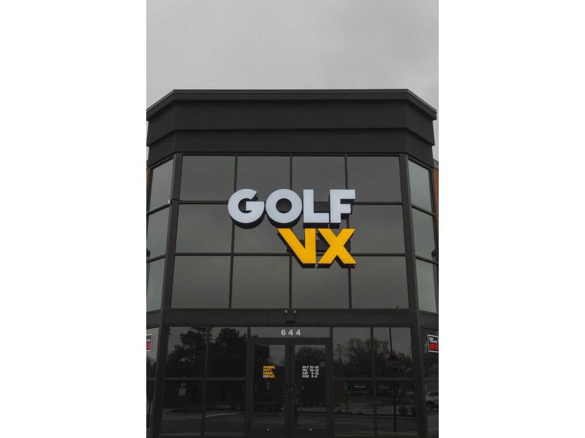 luxurylifestyle's tweet image. Golf VX Grand Opening to Introduce New Era of Sports Entertainment in Chicago Area luxurylifestyle.com/headlines/golf… #simulators #golfsimulator #golfclub #golftechnology