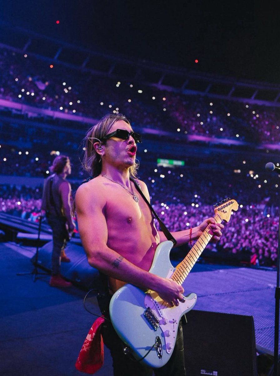 mamierbakera's tweet image. Bueeeeeeno. Hoy toca guitarreada