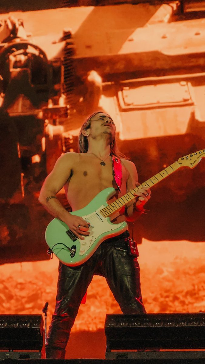 mamierbakera's tweet image. Bueeeeeeno. Hoy toca guitarreada