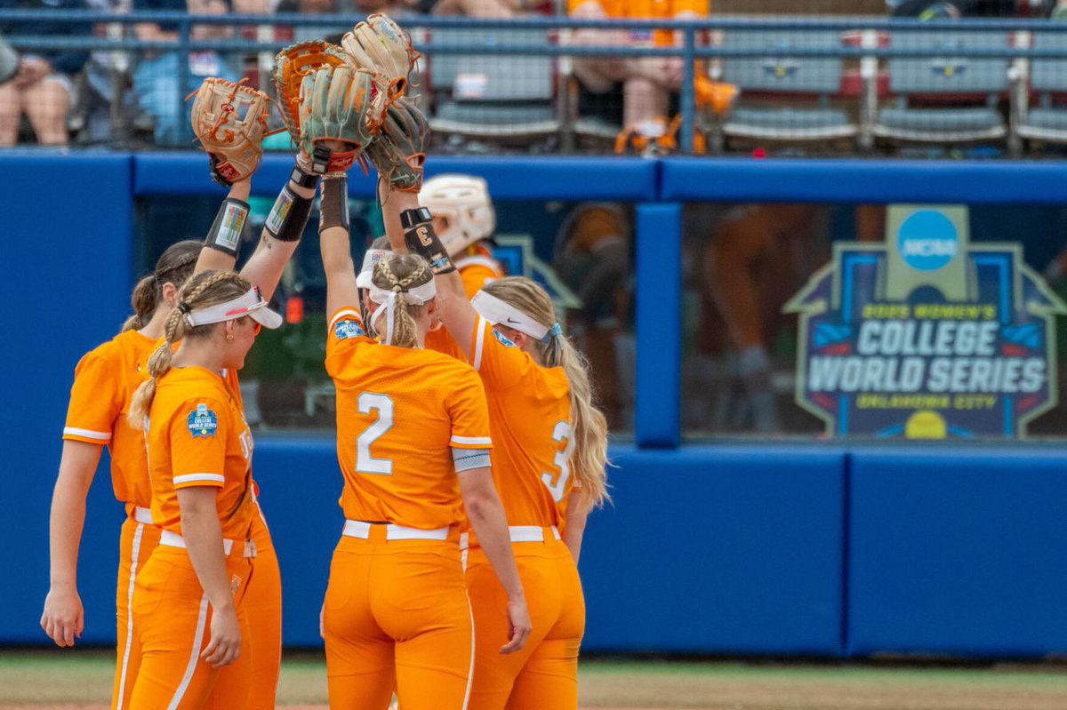 2025 WCWS vs Florida &amp; Oklahoma