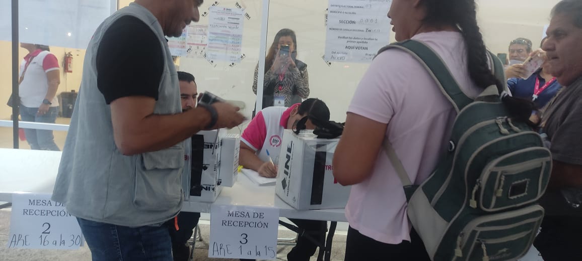 INE_Ags's tweet image. 𝐂𝐨𝐧𝐜𝐥𝐮𝐲𝐞 𝐥𝐚 𝐣𝐨𝐫𝐧𝐚𝐝𝐚 𝐞𝐥𝐞𝐜𝐭𝐢𝐯𝐚 𝐝𝐞 𝐣𝐮𝐳𝐠𝐚𝐝𝐨𝐫𝐞𝐬 𝐲 𝐣𝐮𝐳𝐠𝐚𝐝𝐨𝐫𝐞𝐬. 𝐈𝐧𝐢𝐜𝐢𝐚𝐧 𝐥𝐨𝐬 𝐜𝐨́𝐦𝐩𝐮𝐭𝐨𝐬 𝐝𝐢𝐬𝐭𝐫𝐢𝐭𝐚𝐥𝐞𝐬 ⚖🗳

facebook.com/share/p/19Enku…

#BoletínINEAgs 🗳⚖ 
Entra a sites.google.com/view/ineags/in…
#VotaPoderJudicial2025mx